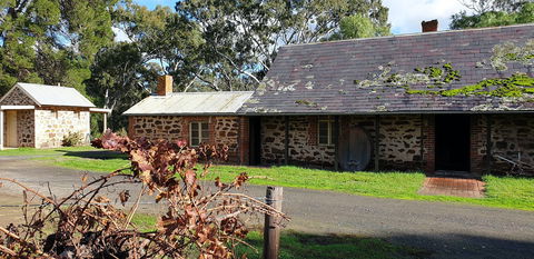 Jenke Vineyards - Accommodation Directory 0
