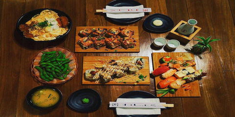 Tsuru Sushi Cafe - Accommodation Directory 0