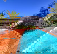 Watering Hole Tavern - Accommodation Directory
