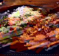 Lonestar Ribhouse - Accommodation Directory
