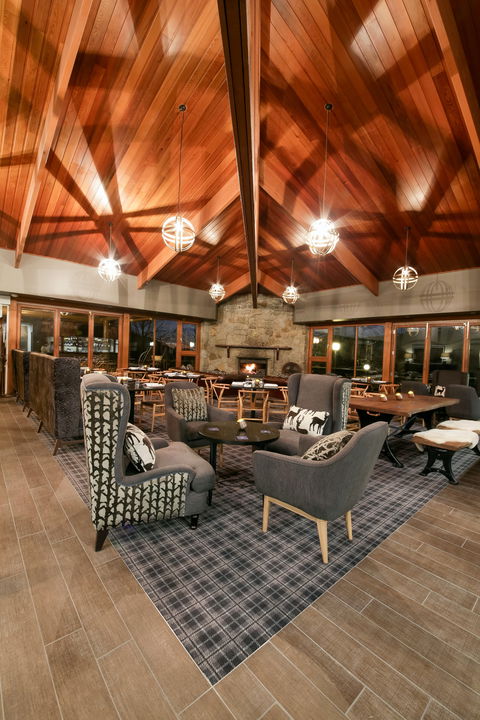 Peaks Restaurant & Bar - Accommodation Directory 0