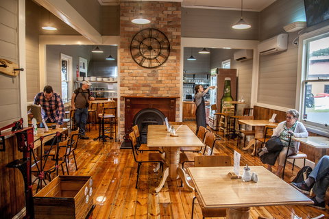 Tracks On Point Cafe - Accommodation Directory 0