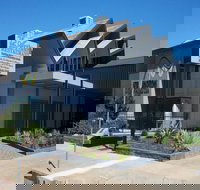 75 on Arthur at The Wellington Soldiers Memorial Club - Accommodation Directory