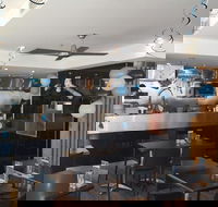 Pavement Cafe - Accommodation Directory