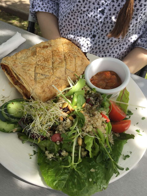 Mr Brooks Stonegrill & Bar - Accommodation Directory 0