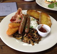 Adrienne's Cafe - Accommodation Directory