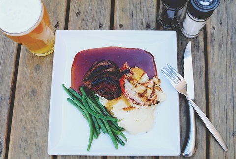 Caledonian Inn ROBE - Accommodation Directory 1