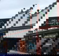 J and B's Gourmet Caf - Accommodation Directory