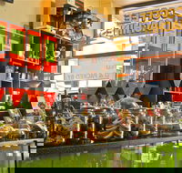 Last Hoot Cafe  Bar - Accommodation Directory