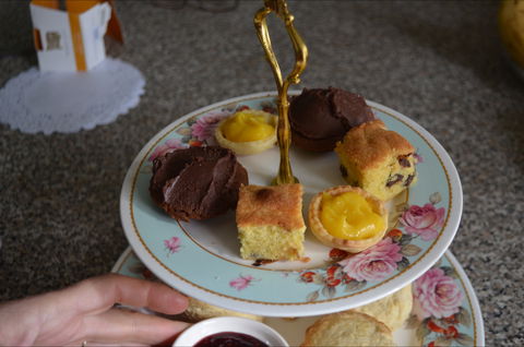 Lazy Teas - Accommodation Directory 1