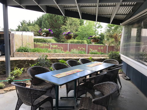 Taralga Hotel Bistro - Accommodation Directory 0