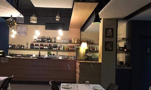 The Loose Goose Bar & Restaurant - Accommodation Directory 4