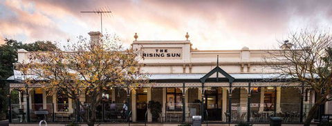 The Rising Sun Hotel - Accommodation Directory 10