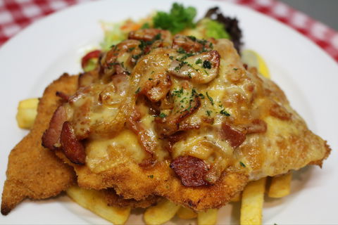 Austrian Schnitzelhaus Erina - Accommodation Directory 0