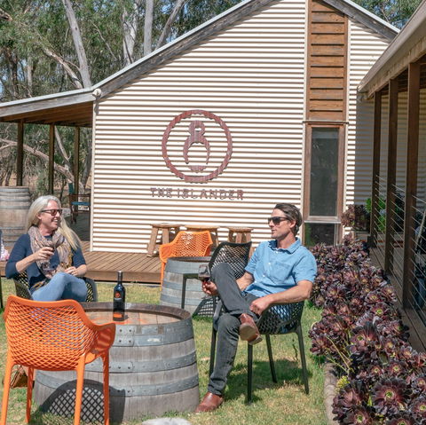 Islander Estate Vineyards - Accommodation Directory 2