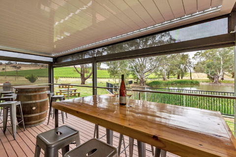 Jaeschkes Hill River Clare Estate - Accommodation Directory 2