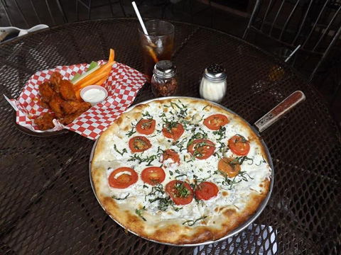 Al Capone's Pizzeria - Kensington - Accommodation Directory 0
