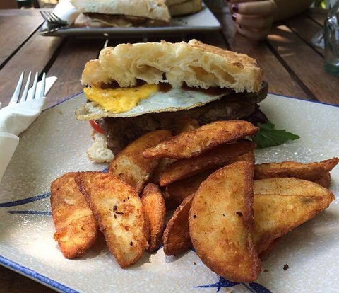 Golden Horse Chinese - Accommodation Directory 0