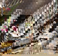 Fonda - Chadstone - Accommodation Directory
