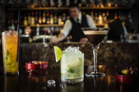 Ostani Lounge, Bar & Restaurant - Accommodation Directory 2