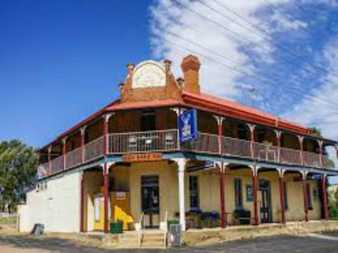 Ironbark Inn - Accommodation Directory 0