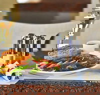 Zeina's Caf - Comfort Inn and Suites Burwood - Accommodation Directory