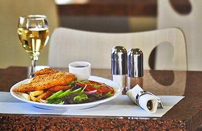 Zeina's Café - Comfort Inn And Suites Burwood - Accommodation Directory 0