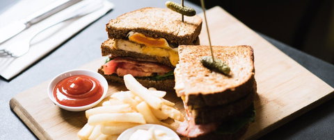 5five - Accommodation Directory 0