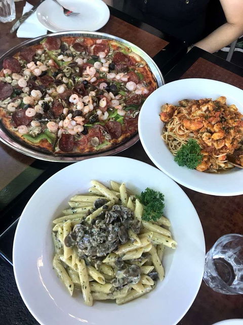 Papa Gino's - Accommodation Directory 0