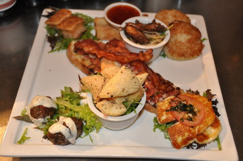 Salt Cafe Bar - Accommodation Directory 0