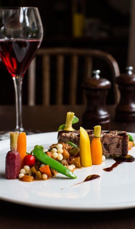 Katers Restaurant - Accommodation Directory 4