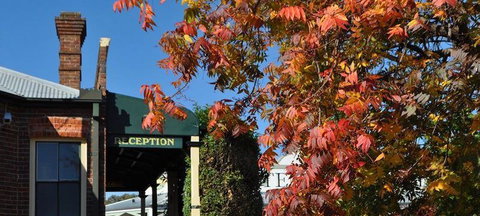 Phoebe's @ Ten Dollar Town Motel - Accommodation Directory 1