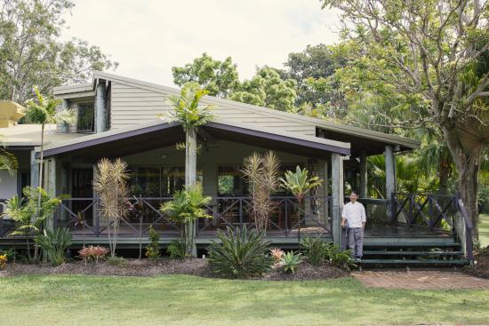 Forest Glen QLD Accommodation Directory