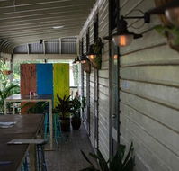 The Middle Pub - Accommodation Directory