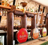 The Sticky Wicket Bar - Accommodation Directory