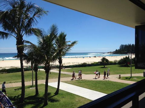 Coolangatta Surf Club - Accommodation Directory 0