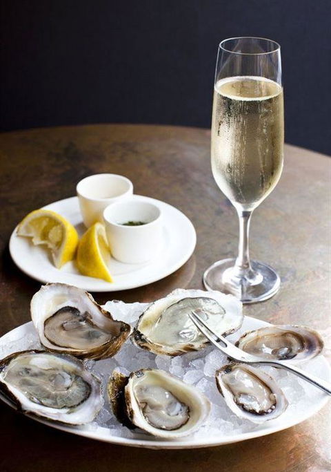 RST Seafood Restaurant - Accommodation Directory 3