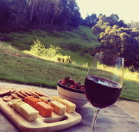 Ashgrove - Accommodation Directory