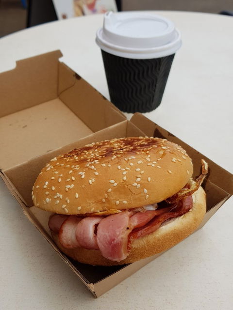 Salt Shaker Cafe & Restaurant - Accommodation Directory 1