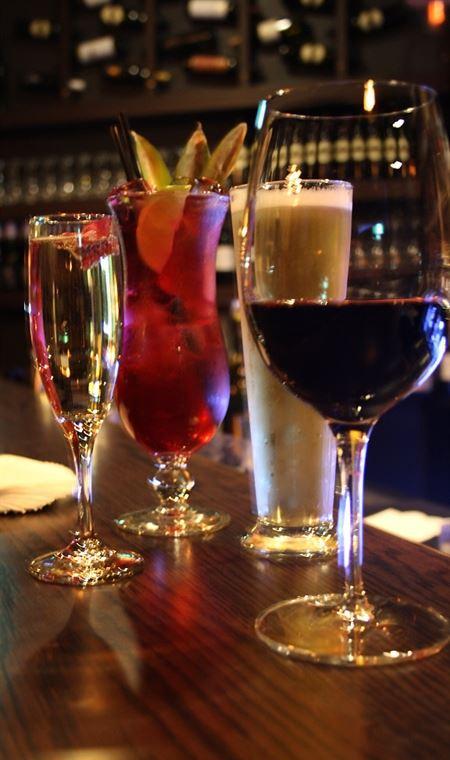 The Robertson Hotel Dining Room - Accommodation Directory 4