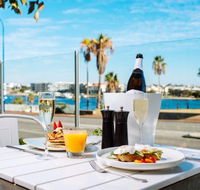 Tradewinds Bar and Restaurant - Accommodation Directory