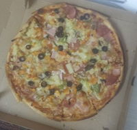 Brett's Pizza Inn  Coffee Lounge - Accommodation Directory