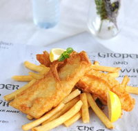 The Groper  His Wife - Accommodation Directory