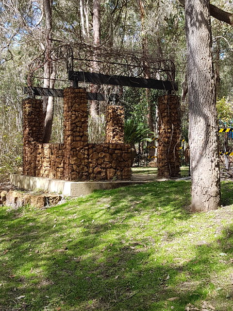 Naked Apple Cider House - Accommodation Directory 6