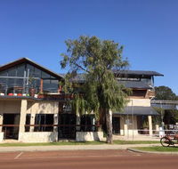 The Pour House Bar and Kitchen - Accommodation Directory