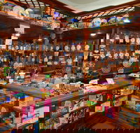 Sticky Fingers Candy Store - Accommodation Directory