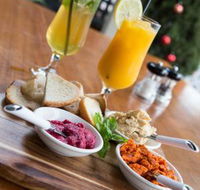 2 Cuz Cafe - Accommodation Directory