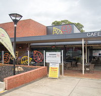 Avenues Cafe Bar - Accommodation Directory