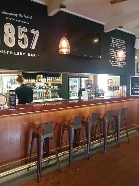 Inglewood Inn - Accommodation Directory 8