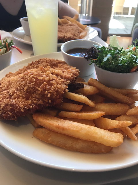 Avoca Hotel - Accommodation Directory 3